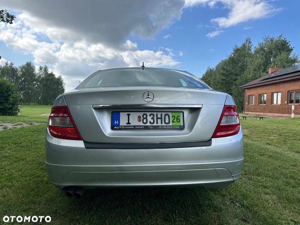 Mercedes-Benz Klasa C 180 Kompressor BlueEFFICIENCY - 9