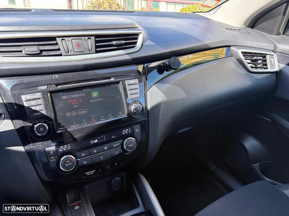 Nissan Qashqai 1.5 dCi N-Connecta J18 - 48