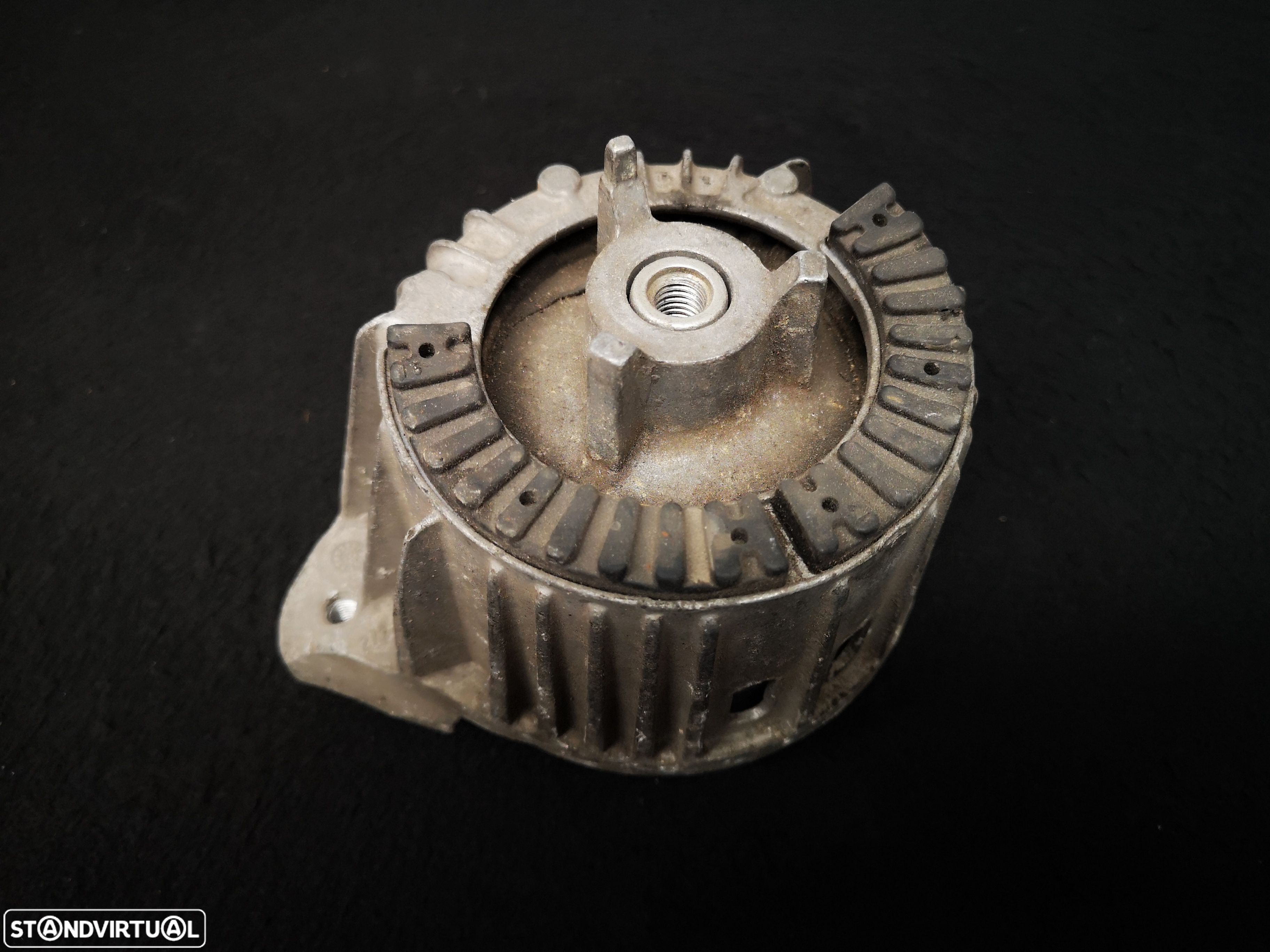 Apoio de motor Mercedes w204 w212 Mercedes class c e 2010+ (2x no estoque) - 1