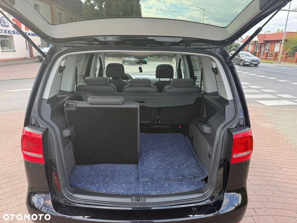 Volkswagen Touran 2.0 TDI DPF Highline DSG - 19