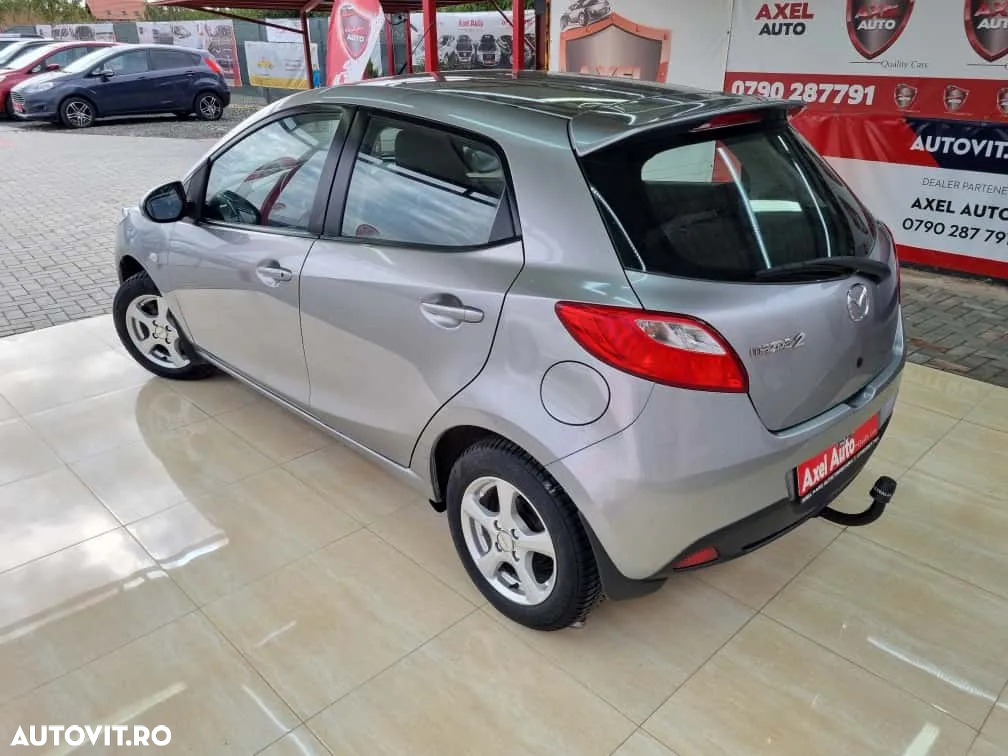 Mazda 2 - 4