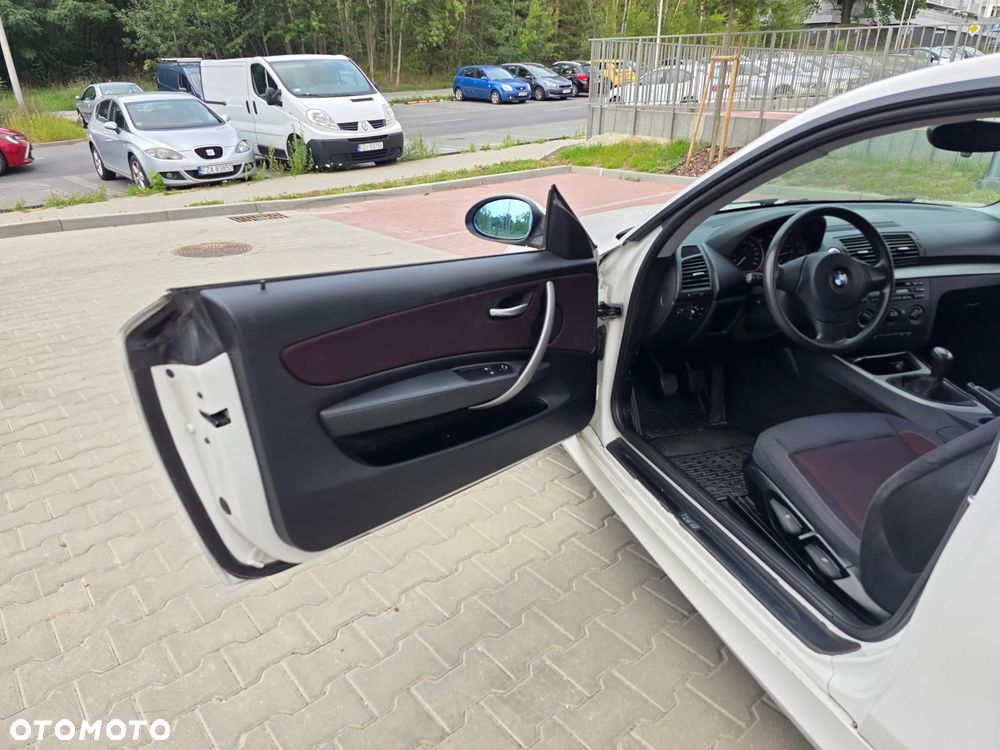 BMW Seria 1 118i Edition Sport - 14