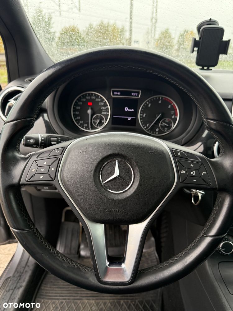 Mercedes-Benz Klasa B 180 CDI - 21