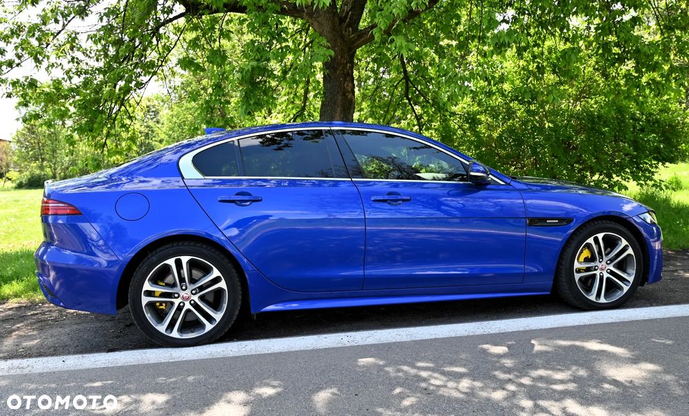 Jaguar XE - 30
