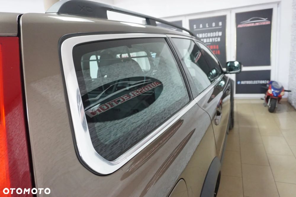 Volvo XC 70 D4 Geartronic Kinetic - 16