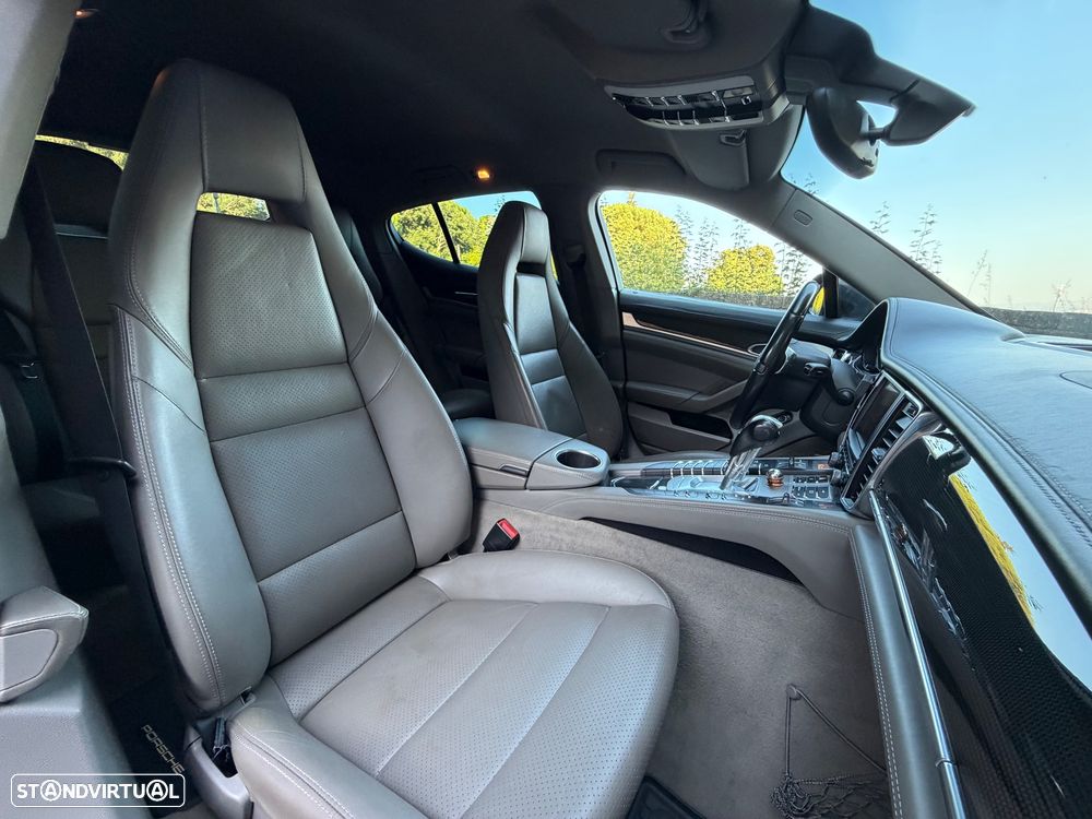 Porsche Panamera Platinum Edition - 10