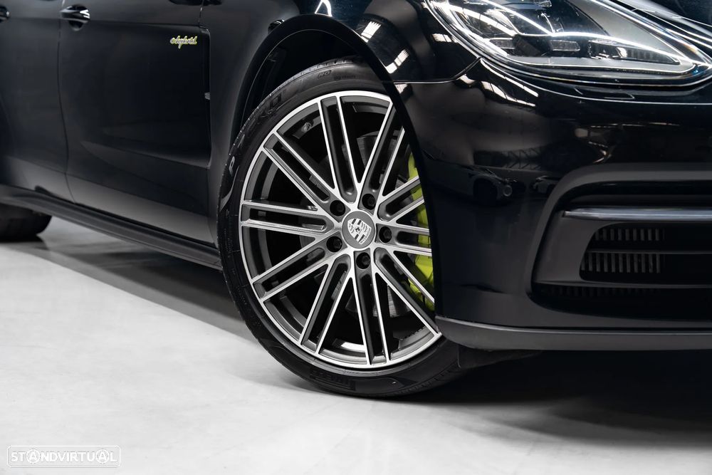 Porsche Panamera Sport Turismo - 4