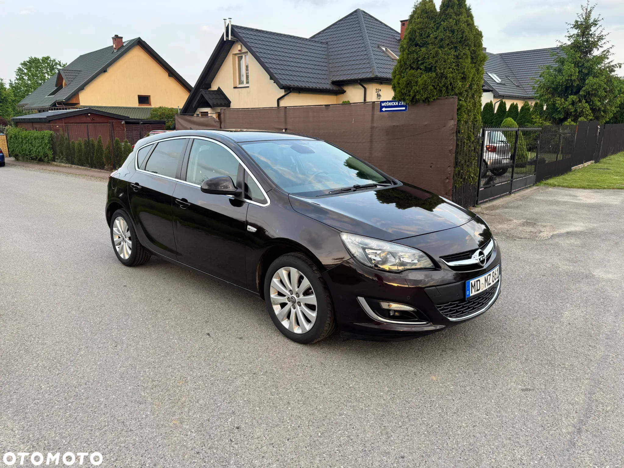 Opel Astra 1.4 Turbo Exklusiv - 2