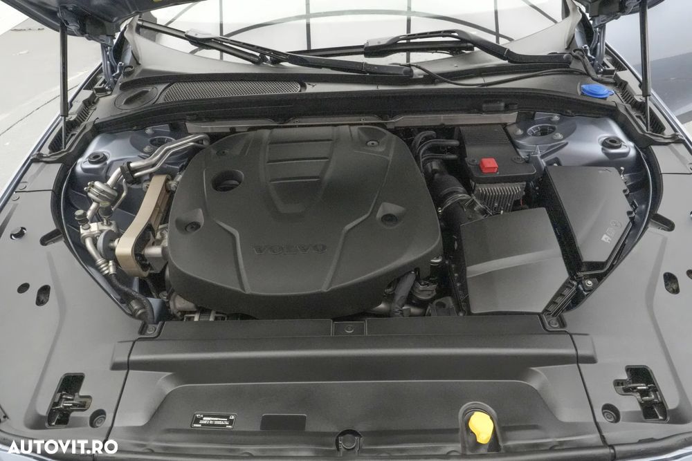 Volvo S90 D3 Geartronic Momentum Pro - 24