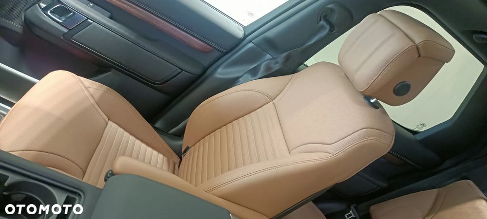 Land Rover Discovery - 8