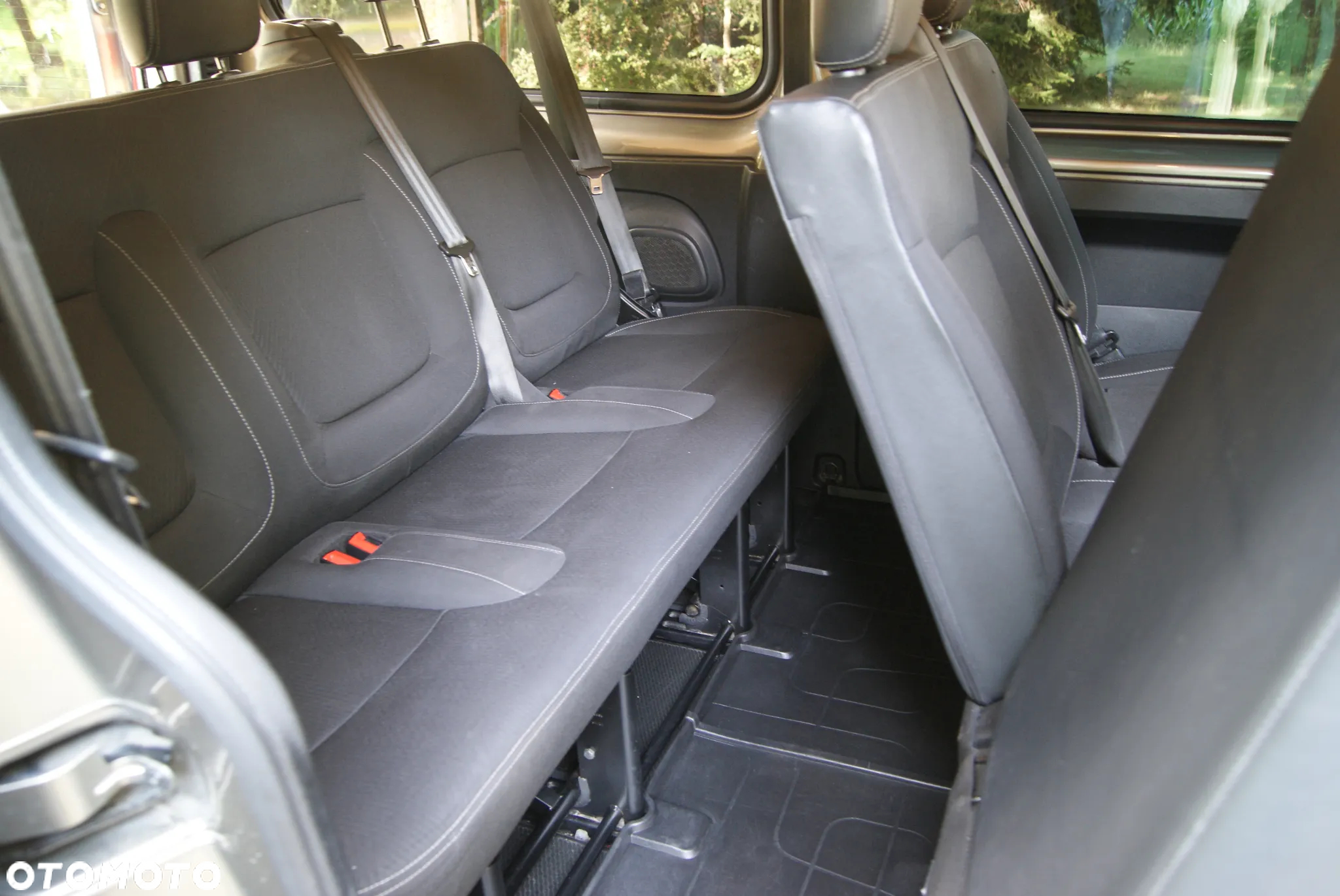 Renault Trafic SpaceClass 2.0 dCi - 19