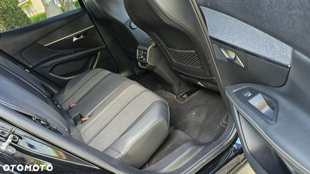 Peugeot 3008 1.5 BlueHDi GT Pack S&S EAT8 - 27