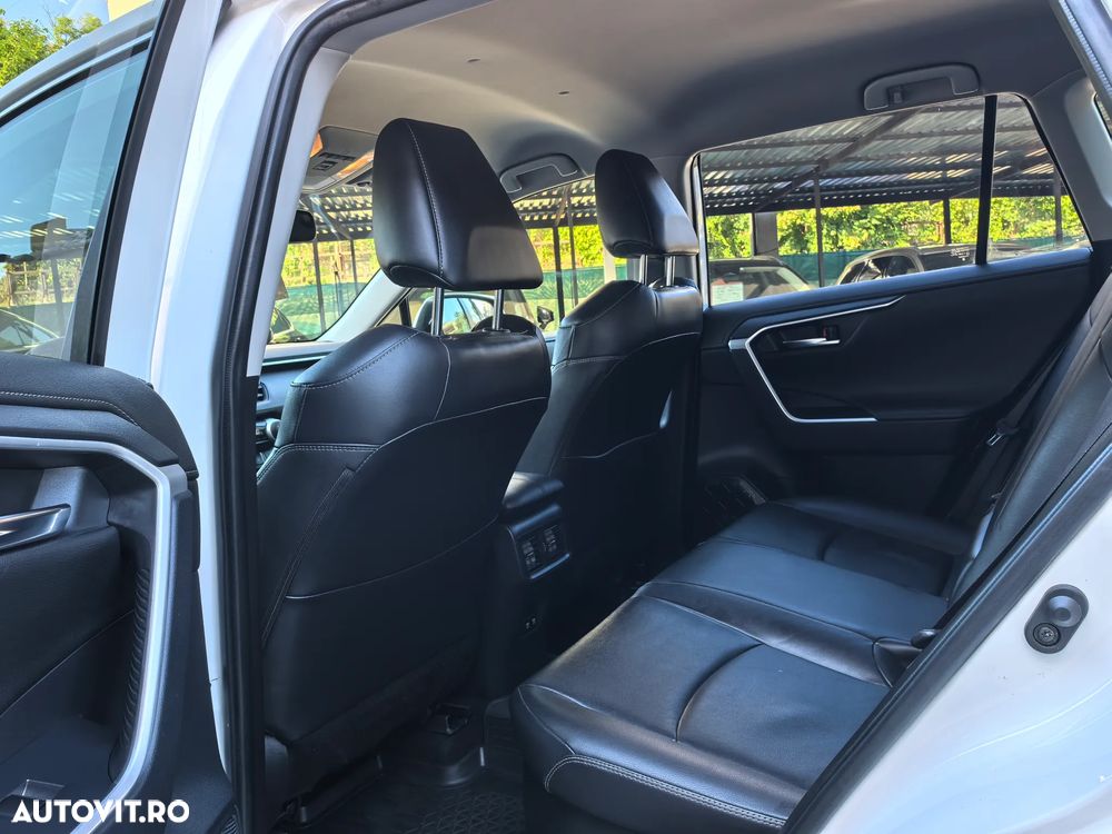 Toyota RAV4 2.5 VVT-iE 4x4 Luxury - 16