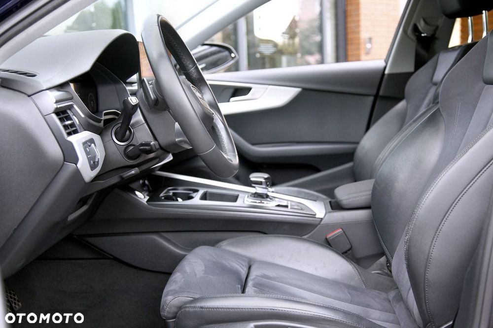 Audi A4 Limousine - 14