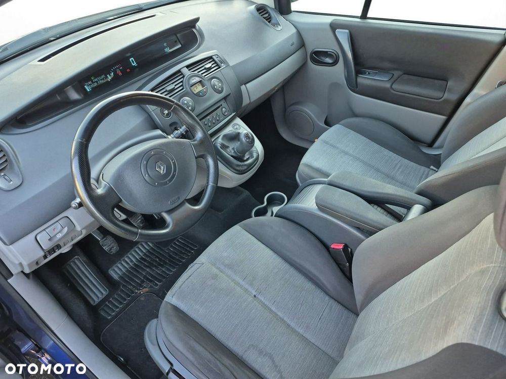 Renault Scenic 1.6 16V Dynamique - 9