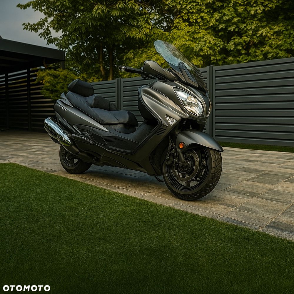 Suzuki Burgman - 8