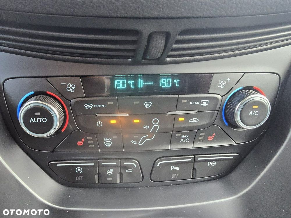 Ford Kuga - 14