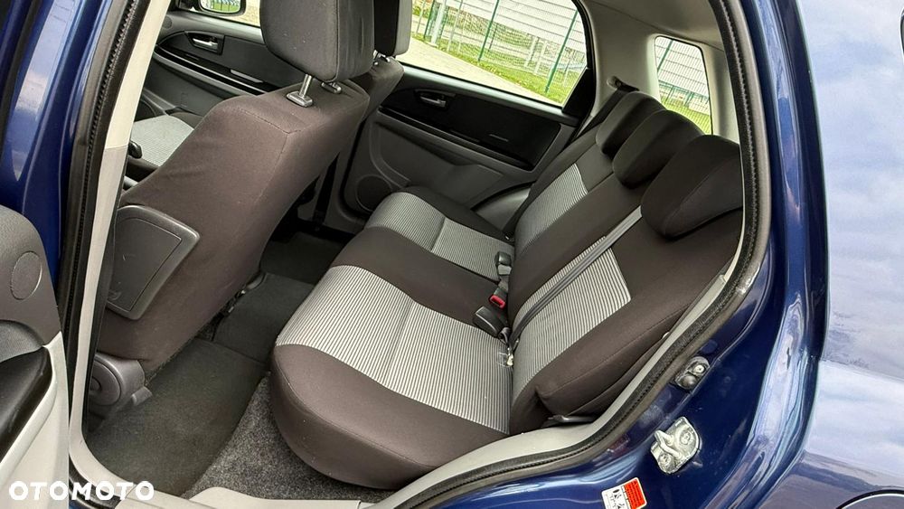 Suzuki SX4 1.6 VVT 4x4 Comfort - 13