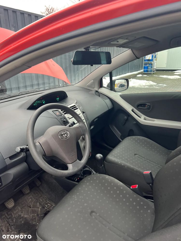 Toyota Yaris 1.0 Terra - 8