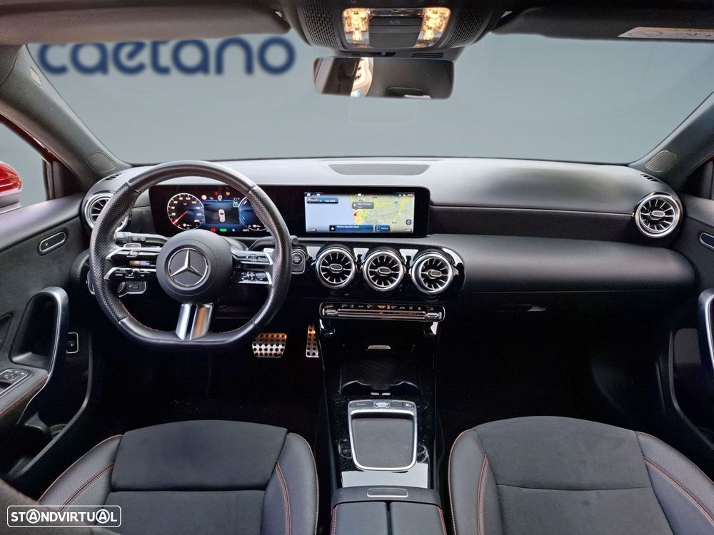 Mercedes-Benz A 250 e 8G-DCT AMG Line - 12