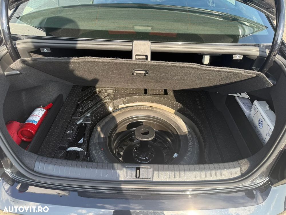 Volkswagen Passat 1.5 TSI ACT DSG Comfortline - 22