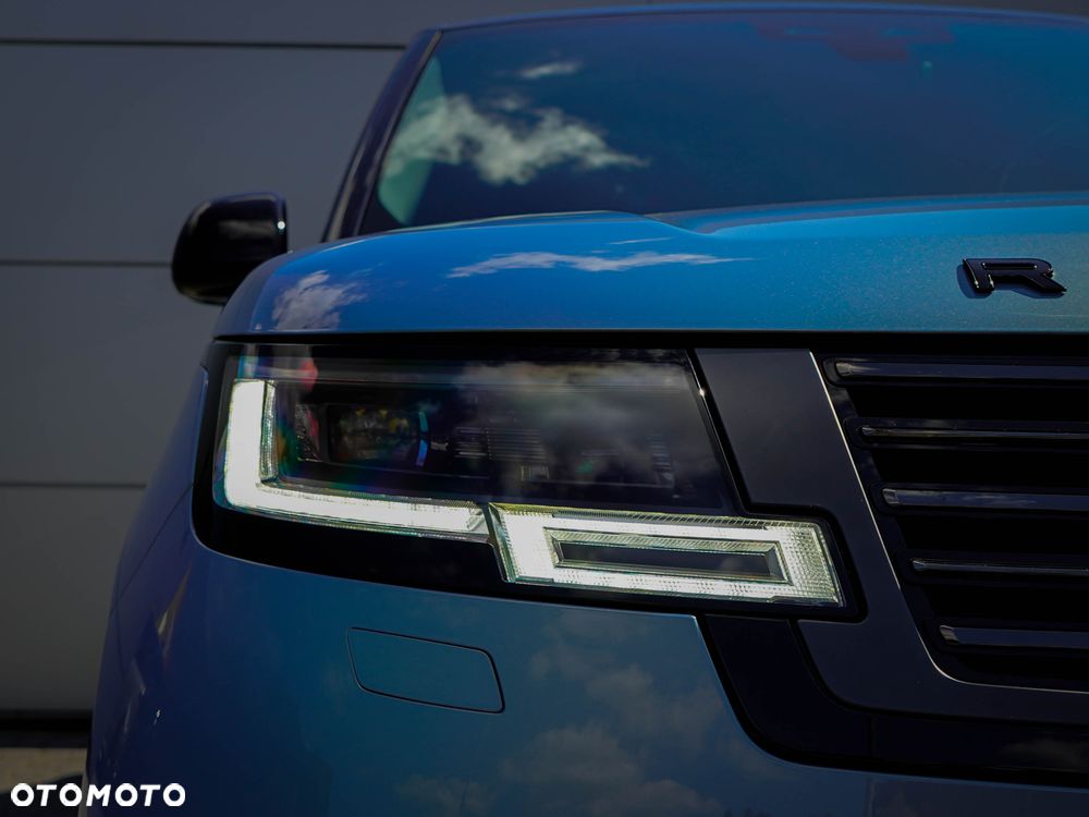 Land Rover Range Rover 4.4 V8 P615 mHEV SV - 7