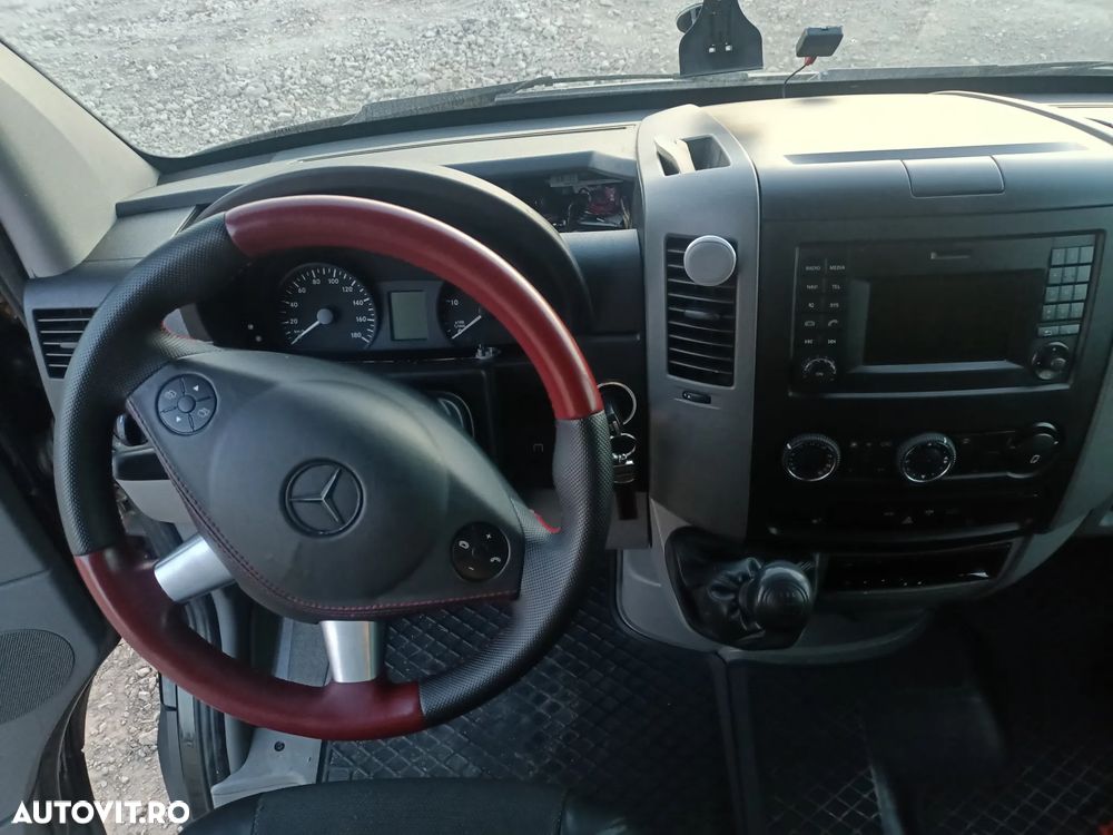 Mercedes-Benz Sprinter - 5