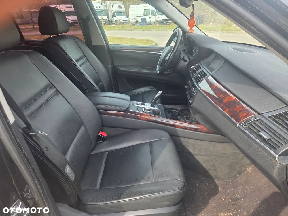 BMW X5 xDrive48i - 15