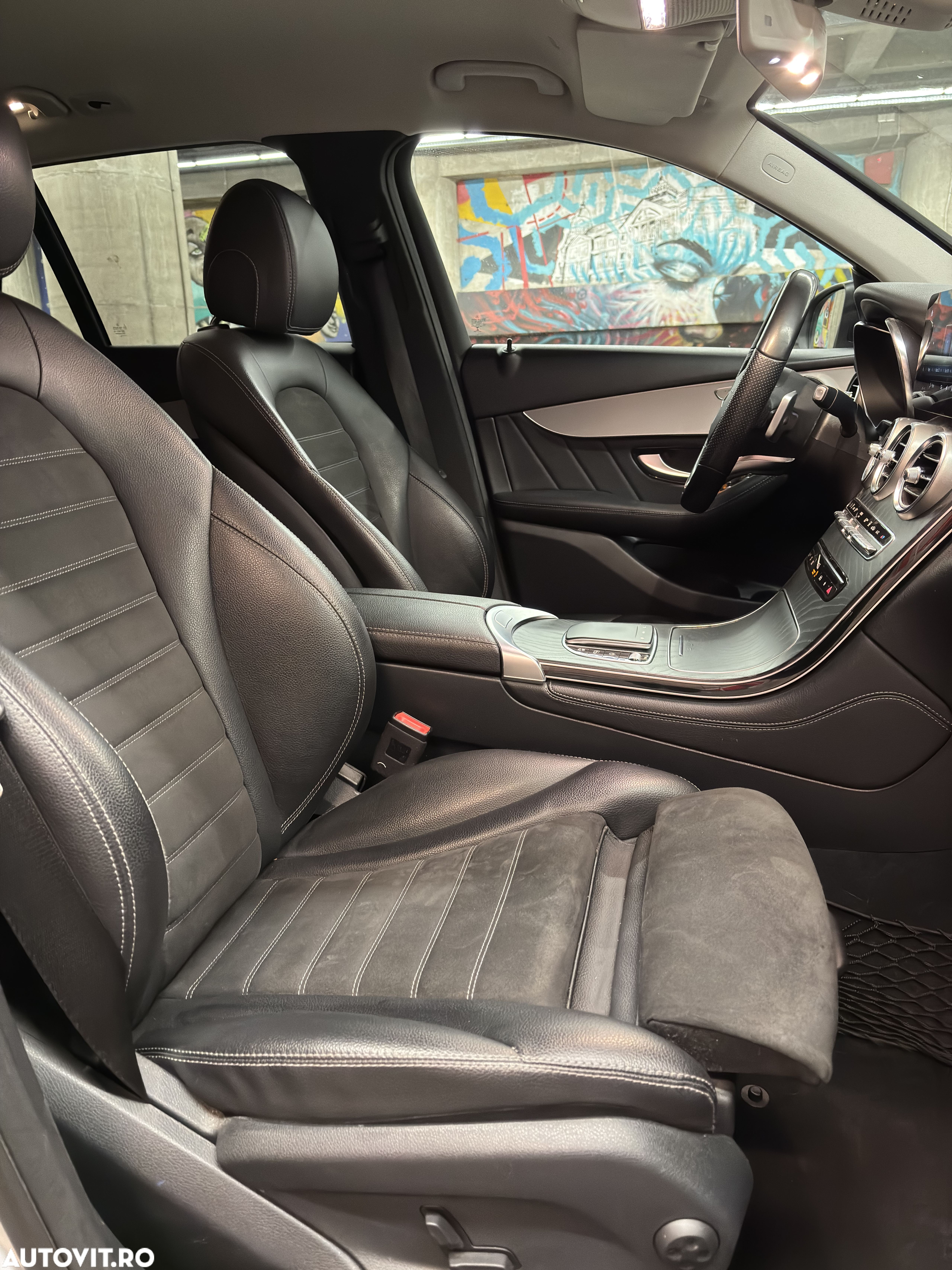 Mercedes-Benz GLC 300 e 4Matic 9G-TRONIC AMG Line Plus - 21