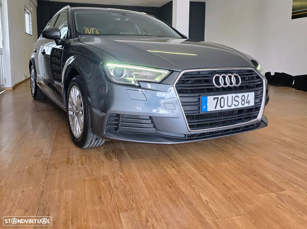 Audi A3 Sportback 2.0 TDI Design - 6