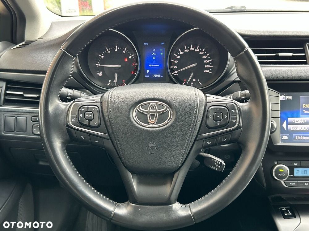 Toyota Avensis - 13