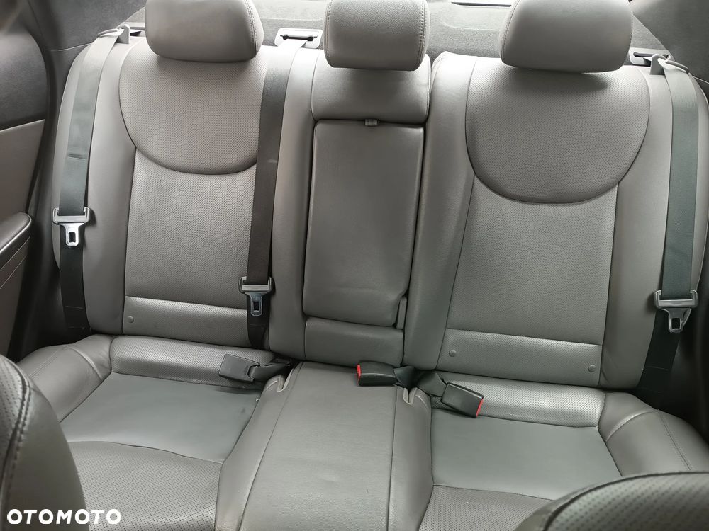 Hyundai Elantra - 17