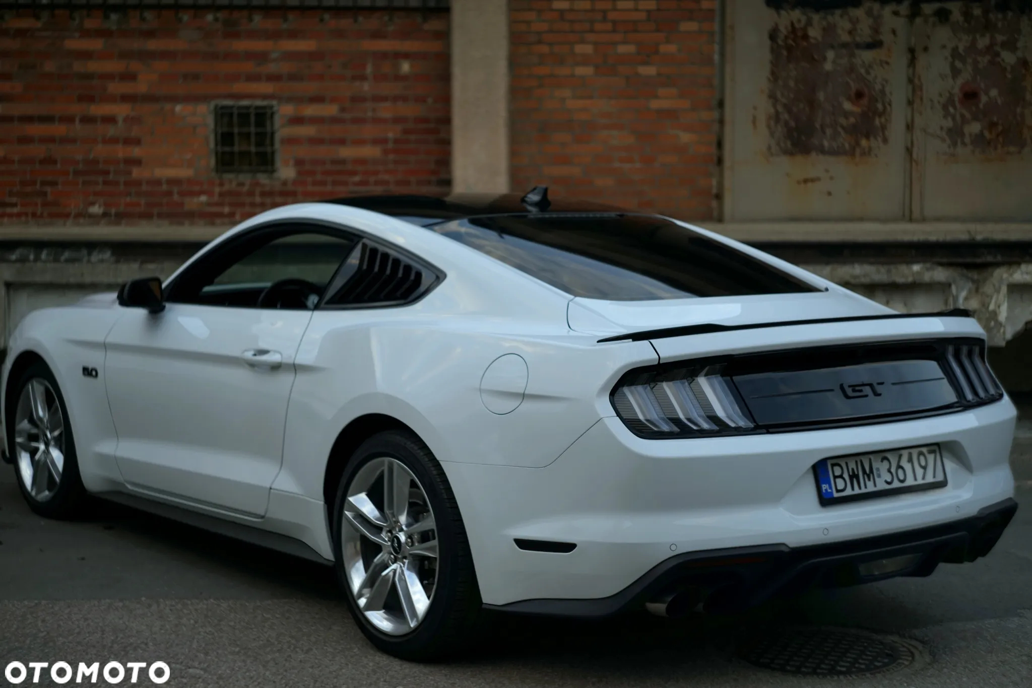 Ford Mustang - 2