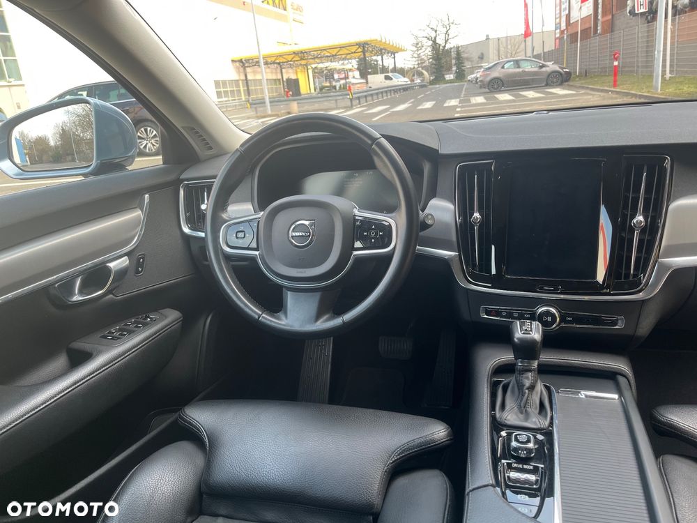 Volvo V90 D4 SCR Momentum Pro - 15