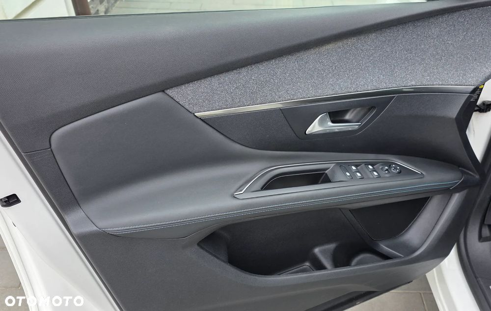 Peugeot 3008 PureTech 180 Stop & Start GPF EAT8 Crossway - 12