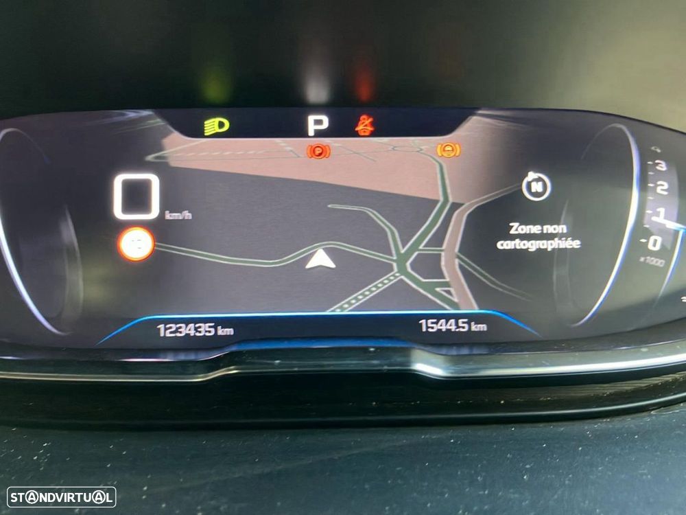 Peugeot 5008 1.5 BlueHDi Allure EAT8 - 12