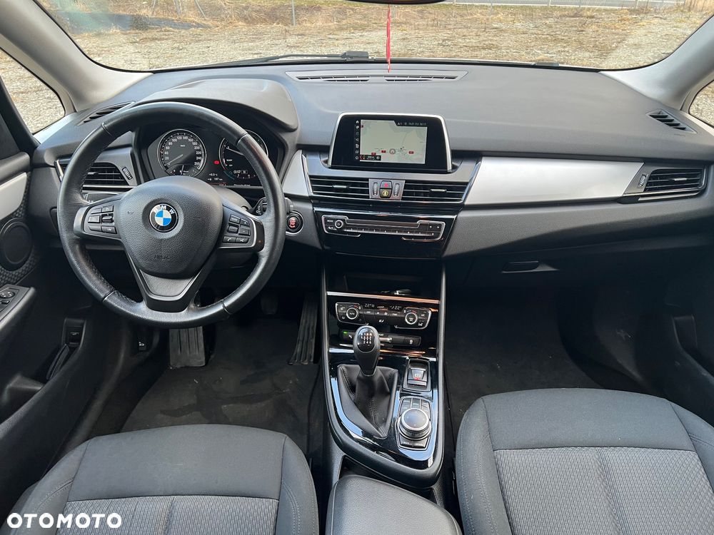 BMW Seria 2 216d Sport Line - 21