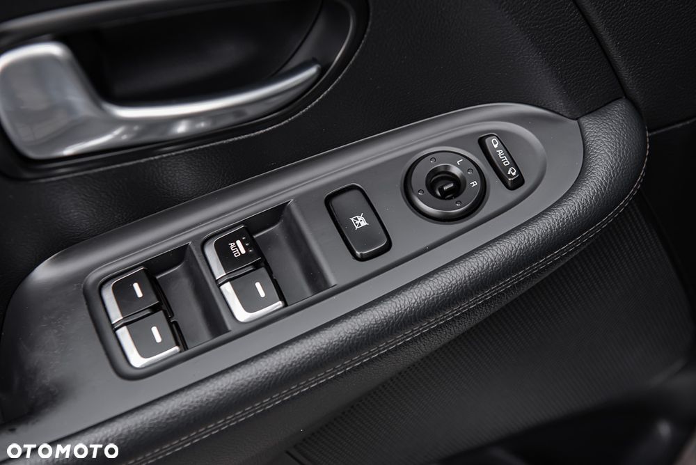 Kia Carens 1.7 CRDi L 7os - 19