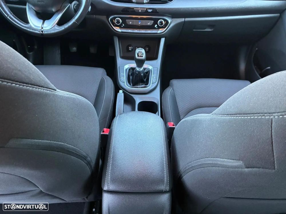 Hyundai i30 1.6 CRDi STyle - 14