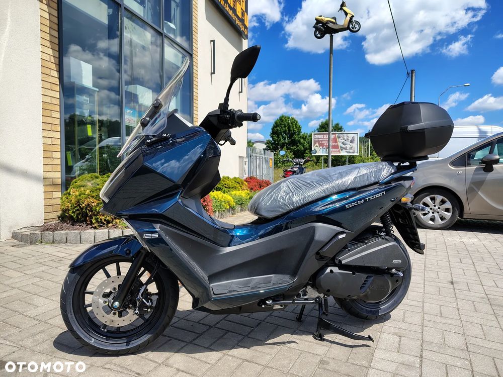 Kymco Skytown - 9