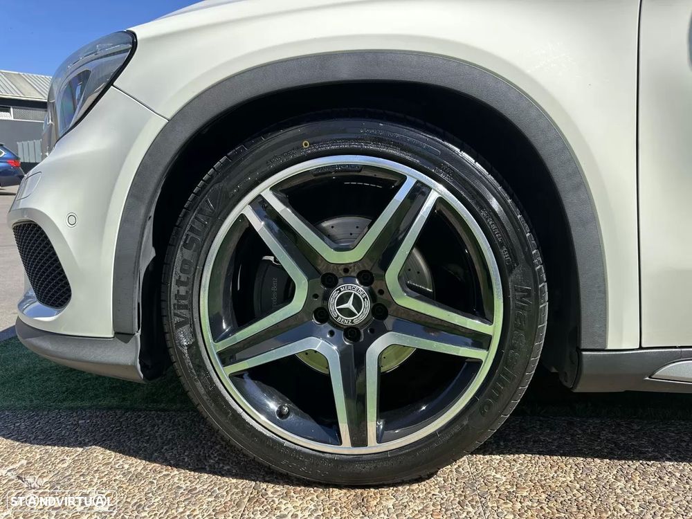 Mercedes-Benz GLA 220 d 4Matic 7G-DCT AMG Line - 23