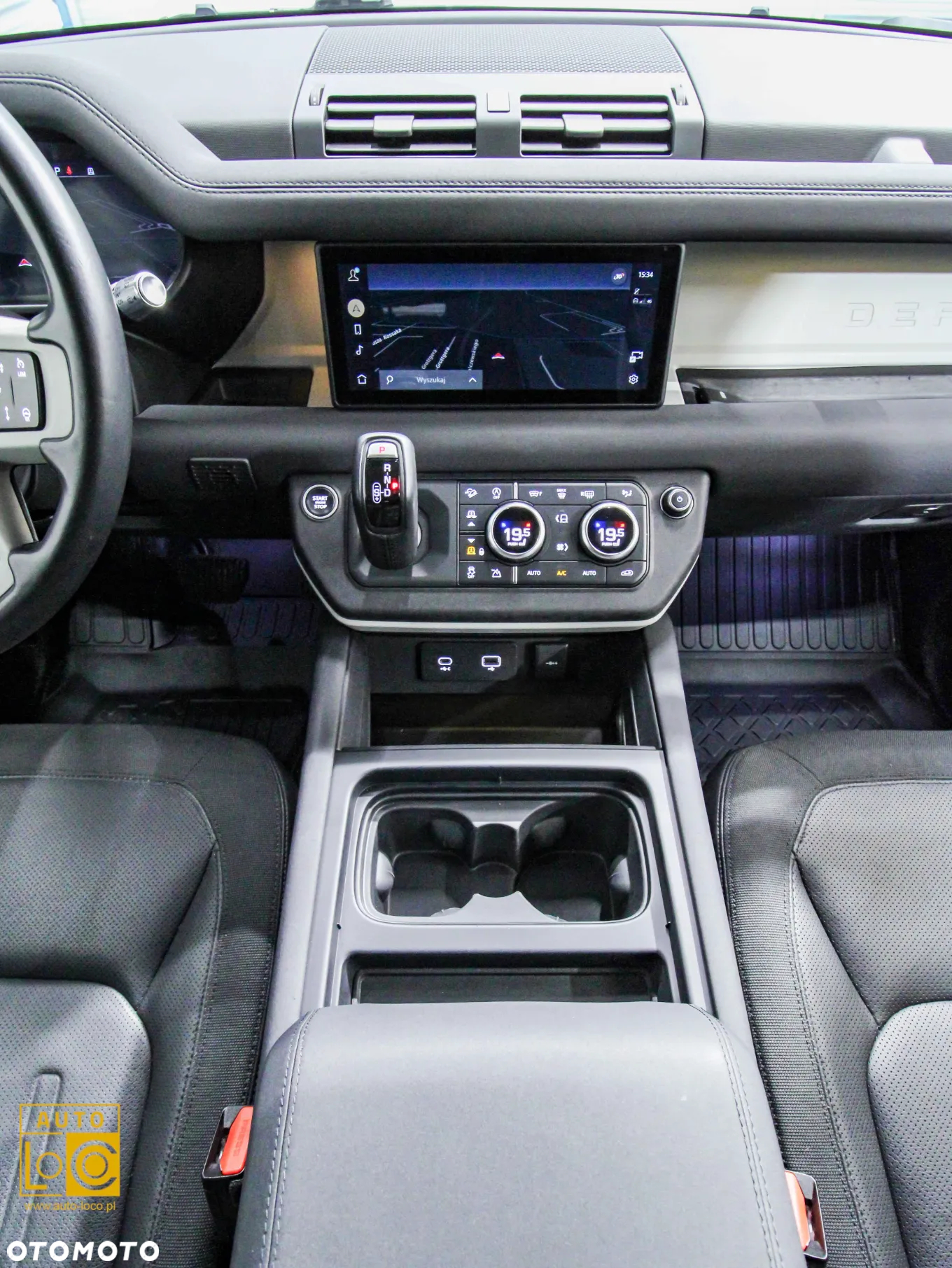 Land Rover Defender 90 D250 HSE - 16