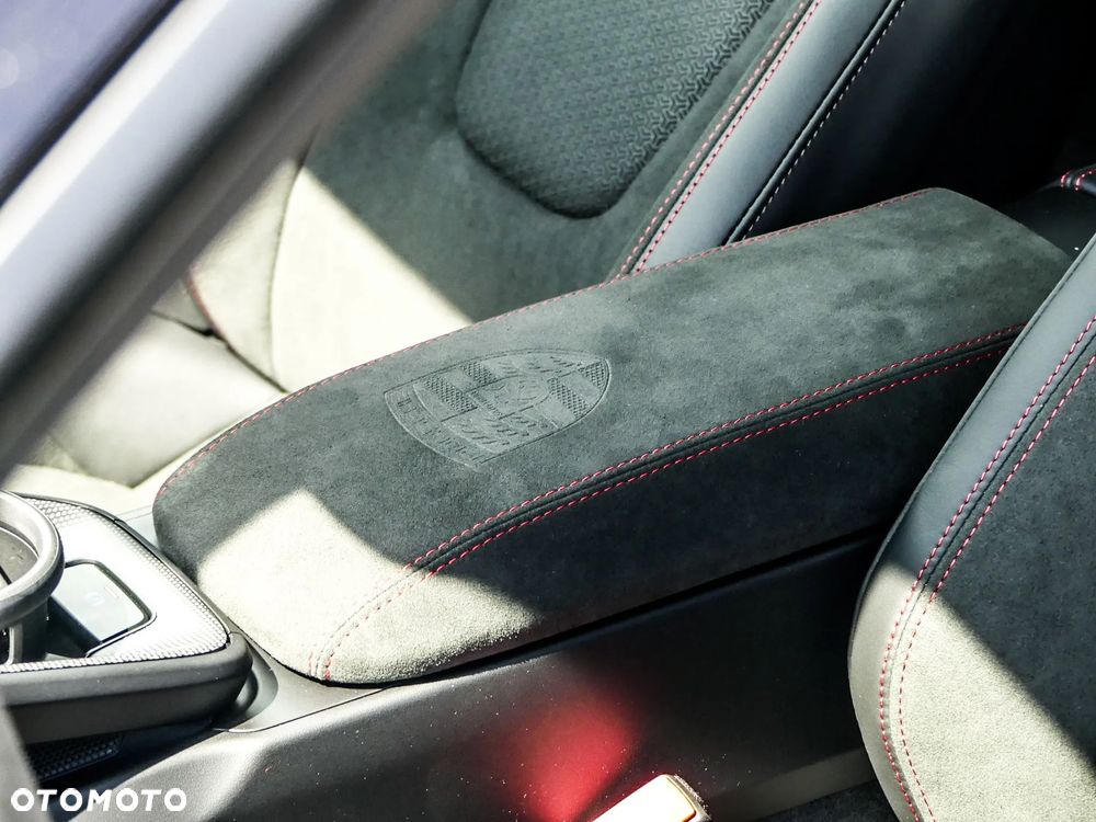 Porsche 911 Carrera T-Hybrid GTS - 21