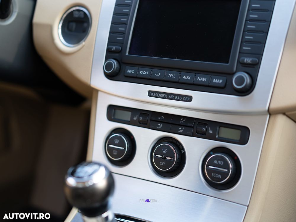 Volkswagen Passat 2.0 TDI Individual - 9