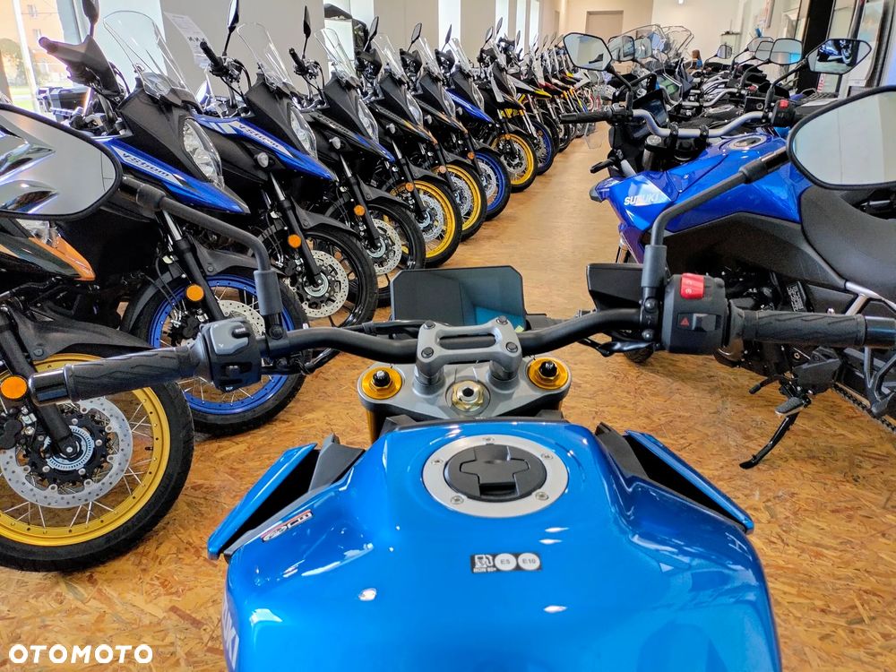 Suzuki GSX - 7