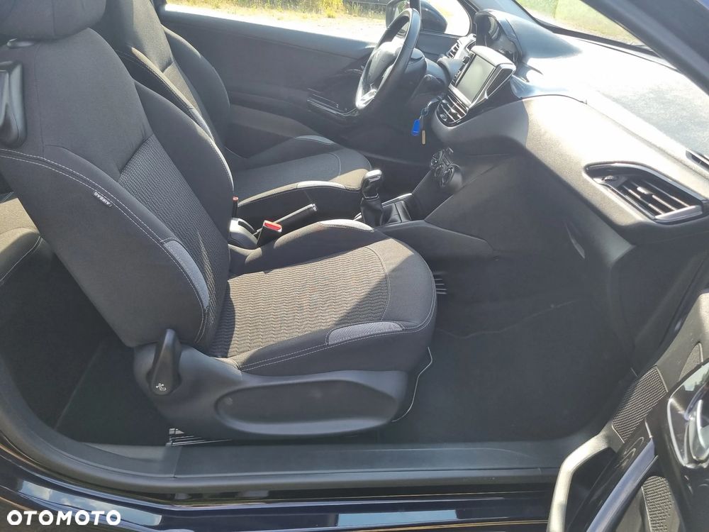 Peugeot 208 PureTech 82 Active - 13
