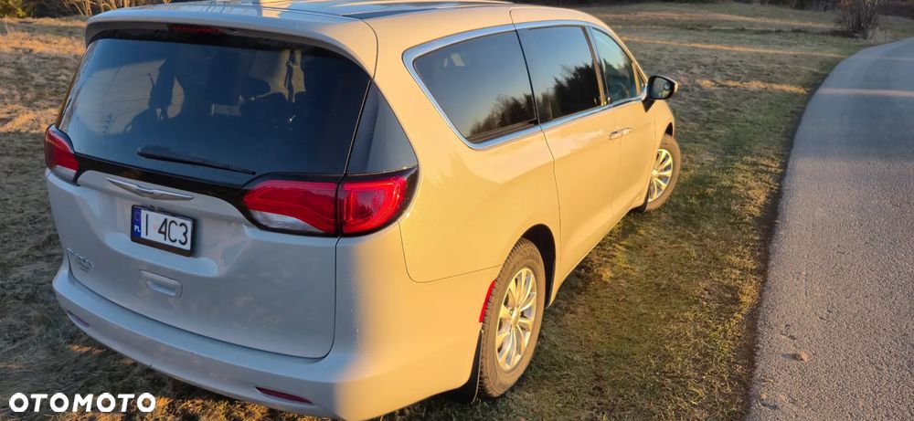 Chrysler Pacifica - 7