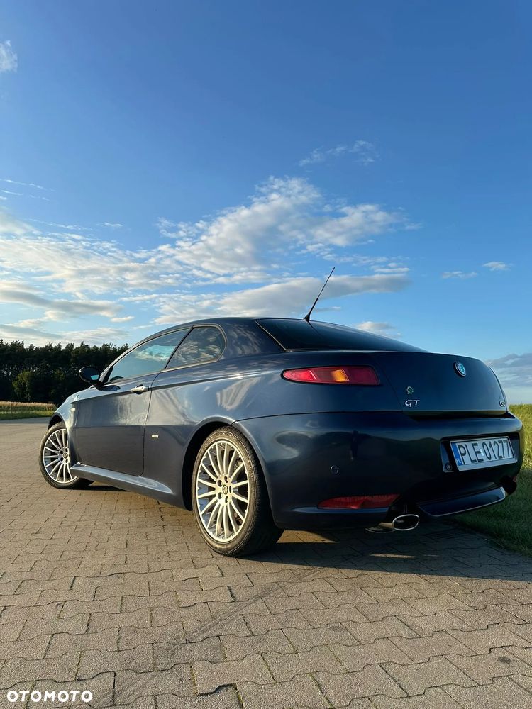 Alfa Romeo GT 1.9JTD 16V Q2 - 4