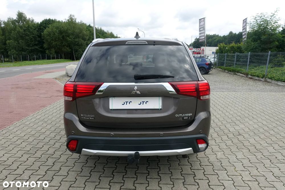 Mitsubishi Outlander 2.2 DI-D 4WD Intense - 6