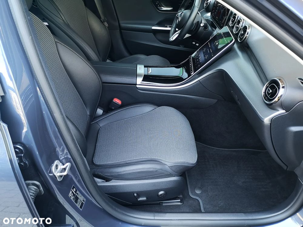 Mercedes-Benz Klasa C 300 de PHEV AMG - 26
